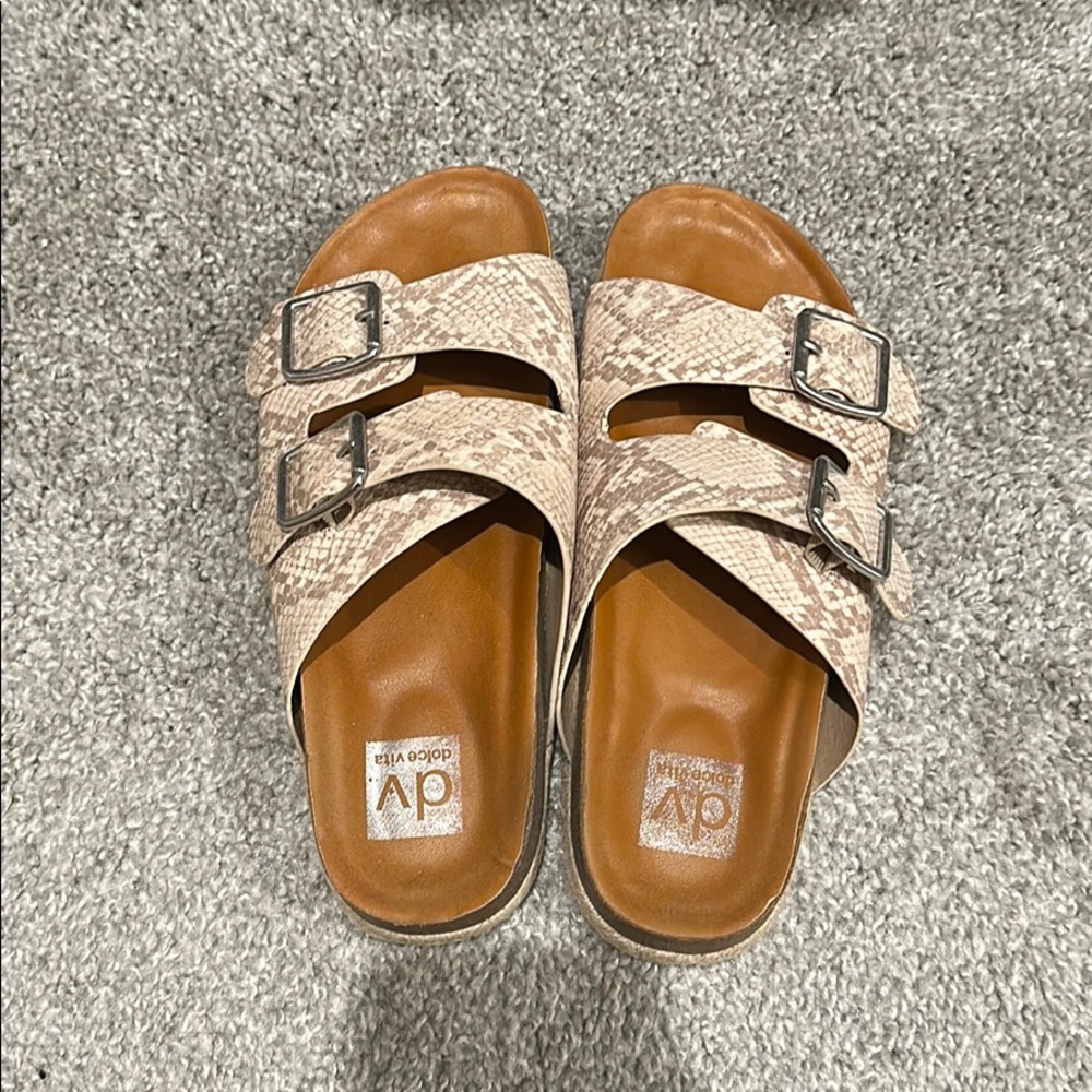 Dolce vita sandals